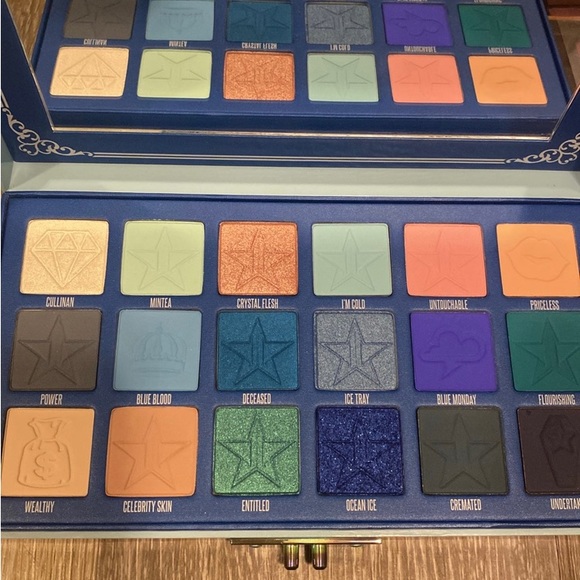 Eyeshadow pallet bundle - Picture 2 of 6